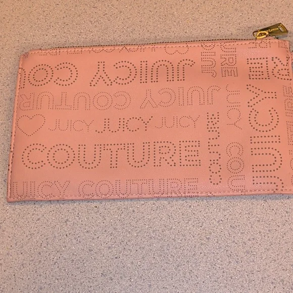 Juicy Couture Brand Light Pink Wristlet-NWOT - Picture 4 of 12